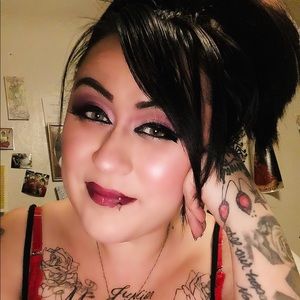 Meet your Posher, Rosalinda